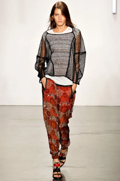 Look 35